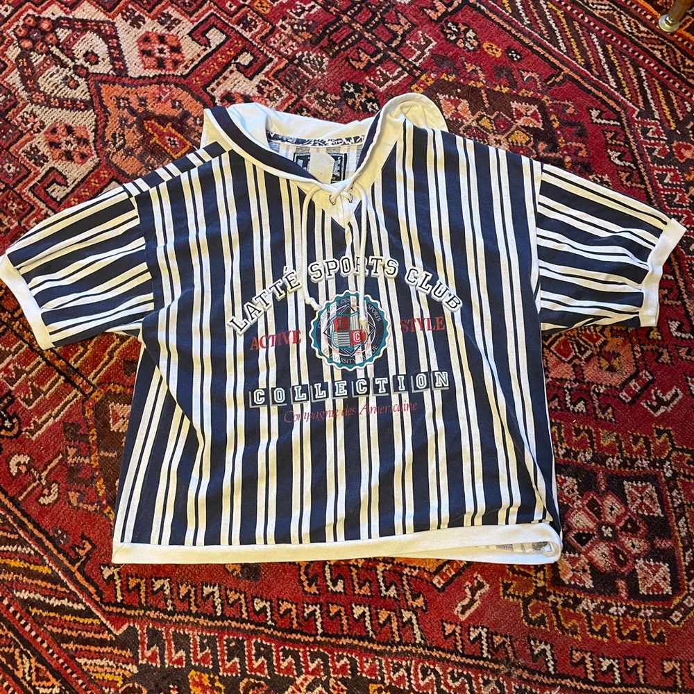 Sports fashion tee